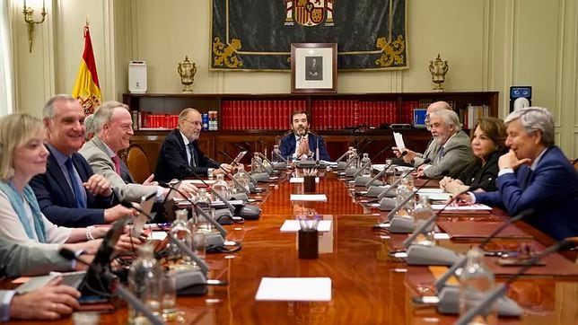 Ocho vocales del CGPJ piden un pleno extraordinario para rechazar la ley de amnistía