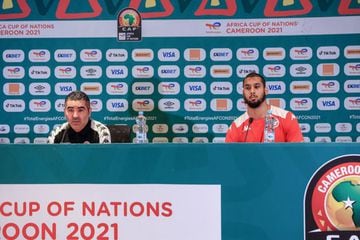 (From L) Tunisian assistant coach Jalel Kadri and Tunisia's midfielder Aissa Laidouni attend to a press conference in Garoua, on January 22, 2022, on the eve of the Africa Cup of Nations (CAN) football match between Nigeria and Tunisia. (Photo by Daniel B