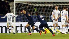 Ibrahimovic celebra un gol en la ida.