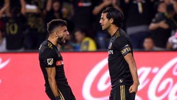 “Diego Rossi deserves to play in Europe” - Carlos Vela