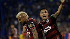 Flamengo's Chilean midfielder Arturo Vidal (L) and teammate midfielder Joao Gomes celebrate after scoring against Velez Sarsfield during the Copa Libertadores first leg semifinal football match between Velez Sarsfield and Flamengo at Jose Amalfitani stadium, in Buenos Aires, on August 31, 2022. (Photo by Luis ROBAYO / AFP)