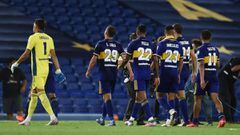 Players of Argentina&#039;s Boca Juniors leave the field after tying 0-0 with Brazil&#039;s Santos in their Copa Libertadores semifinal football match at La Bombonera stadium in Buenos Aires, on January 6, 2021. (Photo by Marcelo Endelli / POOL / AFP)