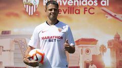 02/09/19 Presentacion de Chicharito como nuevo jugador del  Sevilla fc