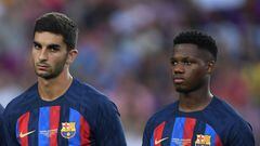 The LaLiga champions are desperate to move players on to make new signings but can’t convince the Spain duo to leave.