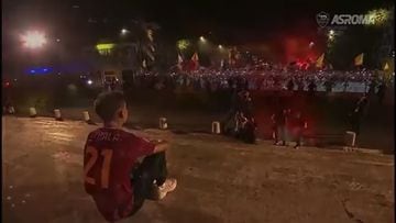 Primera fiesta para Dybala en Roma