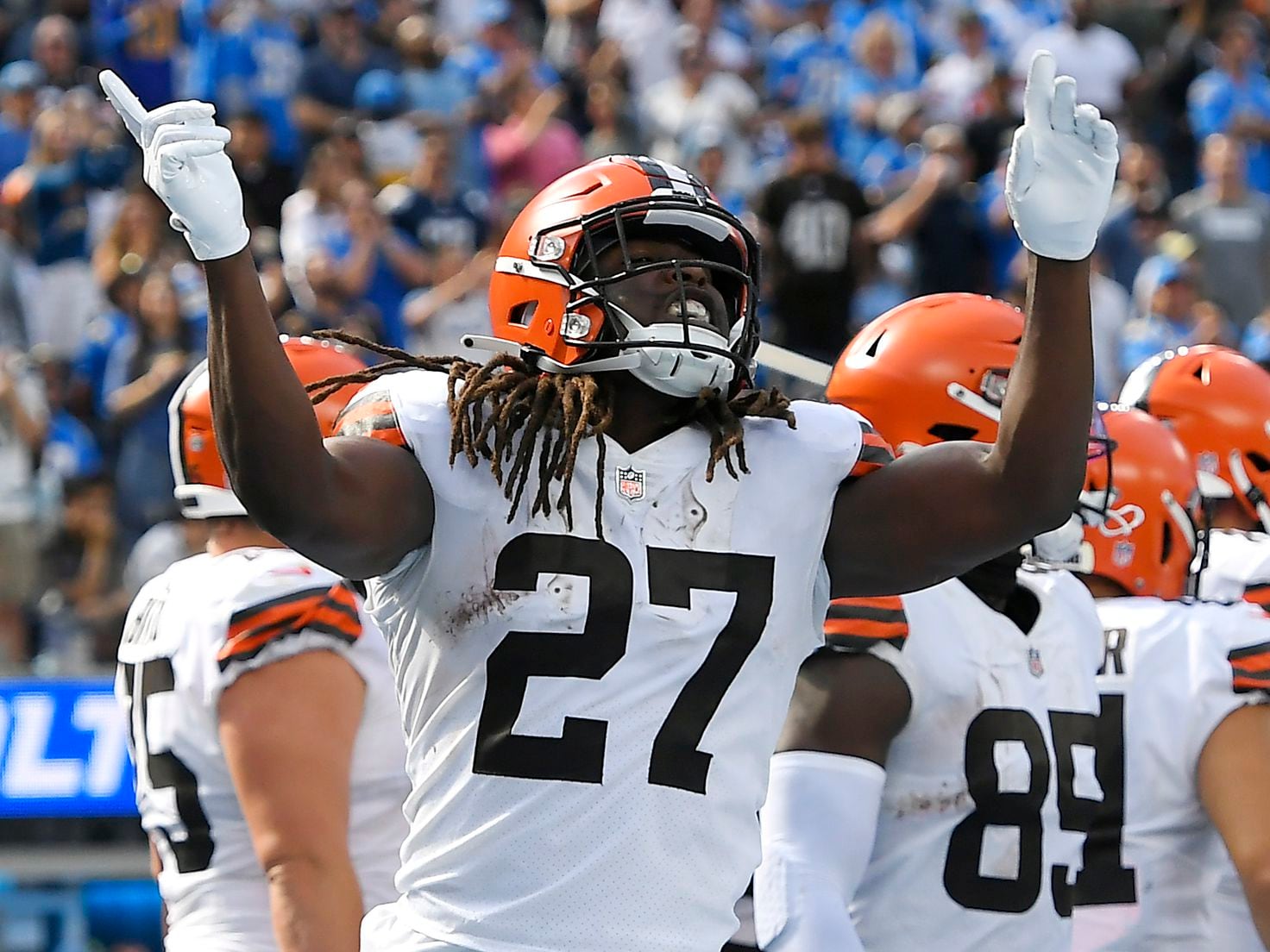 Kareem Hunt returns to the Browns to cover Nick Chubb after his