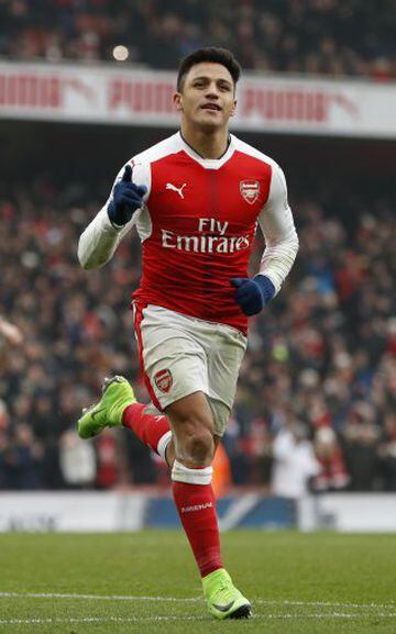 Britain Soccer Football - Arsenal v Hull City - Premier League - Emirates Stadium - 11/2/17 Arsenal's Alexis Sanchez celebrates scoring their second goal Action Images via Reuters / John Sibley Livepic EDITORIAL USE ONLY. No use with unauthorized audio, video, data, fixture lists, club/league logos or "live" services. Online in-match use limited to 45 images, no video emulation. No use in betting, games or single club/league/player publications.  Please contact your account representative for further details.