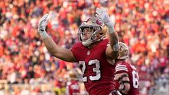 SANTA CLARA, CALIFORNIA - SEPTEMBER 21: Christian McCaffrey #23 of the San Francisco 49ers celebrates after scoring a touchdown against the New York Giants during the second quarter in the game at Levi's Stadium on September 21, 2023 in Santa Clara, California.   Thearon W. Henderson/Getty Images/AFP (Photo by Thearon W. Henderson / GETTY IMAGES NORTH AMERICA / Getty Images via AFP)