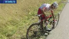 Darwin Atapuma sufre un percance con su bicicleta que le impide continuar en el Tour a Polonia