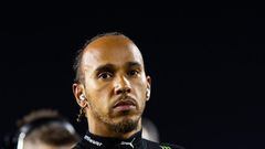 Hamilton subestima a ‘Checo’ Pérez como piloto y le otorga el mérito a su monoplaza