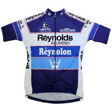 09. Maillot del equipo Reynolds.