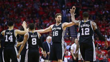 HOUSTON, TX - MAY 11: Pau Gasol #16 of the San Antonio Spurs reacts with Danny Green #14, Patty Mills #8 and LaMarcus Aldridge #12 against the Houston Rockets during Game Six of the NBA Western Conference Semi-Finals at Toyota Center on May 11, 2017 in Houston, Texas. NOTE TO USER: User expressly acknowledges and agrees that, by downloading and or using this photograph, User is consenting to the terms and conditions of the Getty Images License Agreement.   Ronald Martinez/Getty Images/AFP == FOR NEWSPAPERS, INTERNET, TELCOS &amp; TELEVISION USE ONLY ==