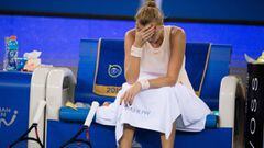 Petra Kvitova se lamenta durante un descanso de su partido ante Anastasia Pavlyuchenkova en los octavos de final del WTA Wuhan Open.