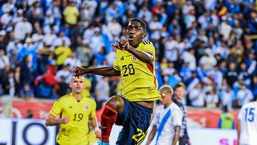 Yáser Asprilla anotó su primer gol con la Selección Colombia.