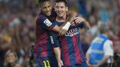 Messi y Neymar celebran un gol del Barcelona.