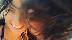 El beso de Fernando Alonso y Linda Morselli en Instagram