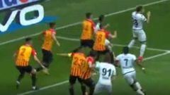 El gol 'a lo Zamorano' que anotó Ángelo Sagal en Turquía