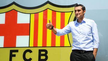 Valverde ya está en Barcelona y visita las oficinas del club