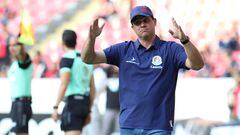 The Atlético San Luis coach has been spotted in Mexico City but is the latest name to have distanced himself from the Liga MX heavyweights.