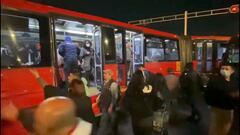 Vídeo: Choca Metrobús en Reforma y Avenida Hidalgo, hay 20 heridos