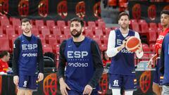 El base Ricky Rubio participa en un entrenamiento de la selección española de baloncesto en el pabellón Príncipe Felipe de Zaragoza este martes para preparar el partido del jueves contra Letonia en la primera ventana de clasificación para el próximo Eurobasket 2025.