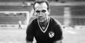 El padre de Luis Roberto Alvés. El 'Lobo' fue un atacante con un gran instinto y goleador.