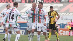 El jugador de Cobresal, Alejandro Camargo, celebra su gol contra Coquimbo durante el partido de Primera División disputado en el estadio El Cobre.