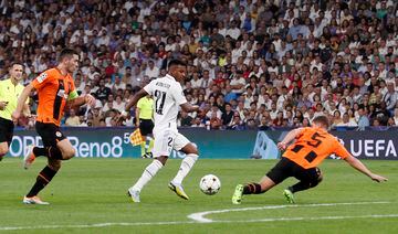 2-0. Vinicius marca el segundo gol tras una asistencia de Rodrygo.
