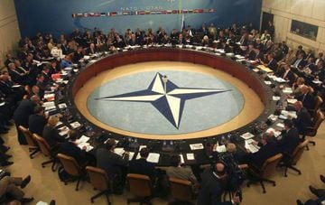 Reuni&oacute;n de la OTAN, de la que Rusia no forma parte