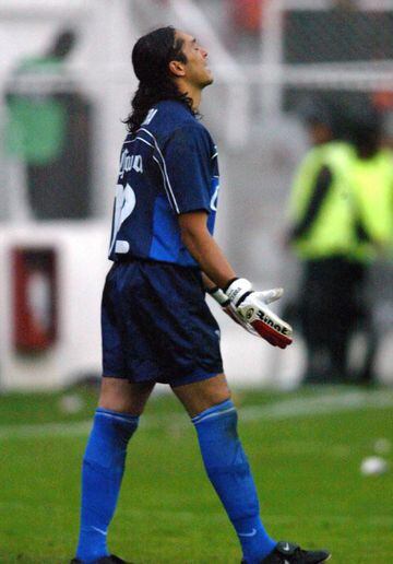 Becerra se estrenó con el América en el 2000 después de cuatro años en el equipo. Lamentablemente para él después de su debut solo vio actividad en 12 partidos durante tres años. Tuvo una etapa en Puebla donde nunca jugó y posteriormente llegó a Zacatepec en la Primera A. Volvió a Coapa con el equipo Socio Águila de dicha categoría para colgar los botines en el 2007.
