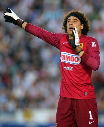 Junto con Cabañas, 'Memo' era de los jugadores que salvaban el barco azulcrema. En el 2009 Ochoa estaba consolidando su carrera quien dos años después se fue a Europa.