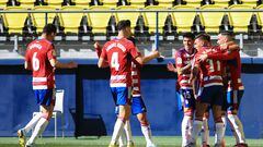 El Granada celebra un gol en La Cerámica.
