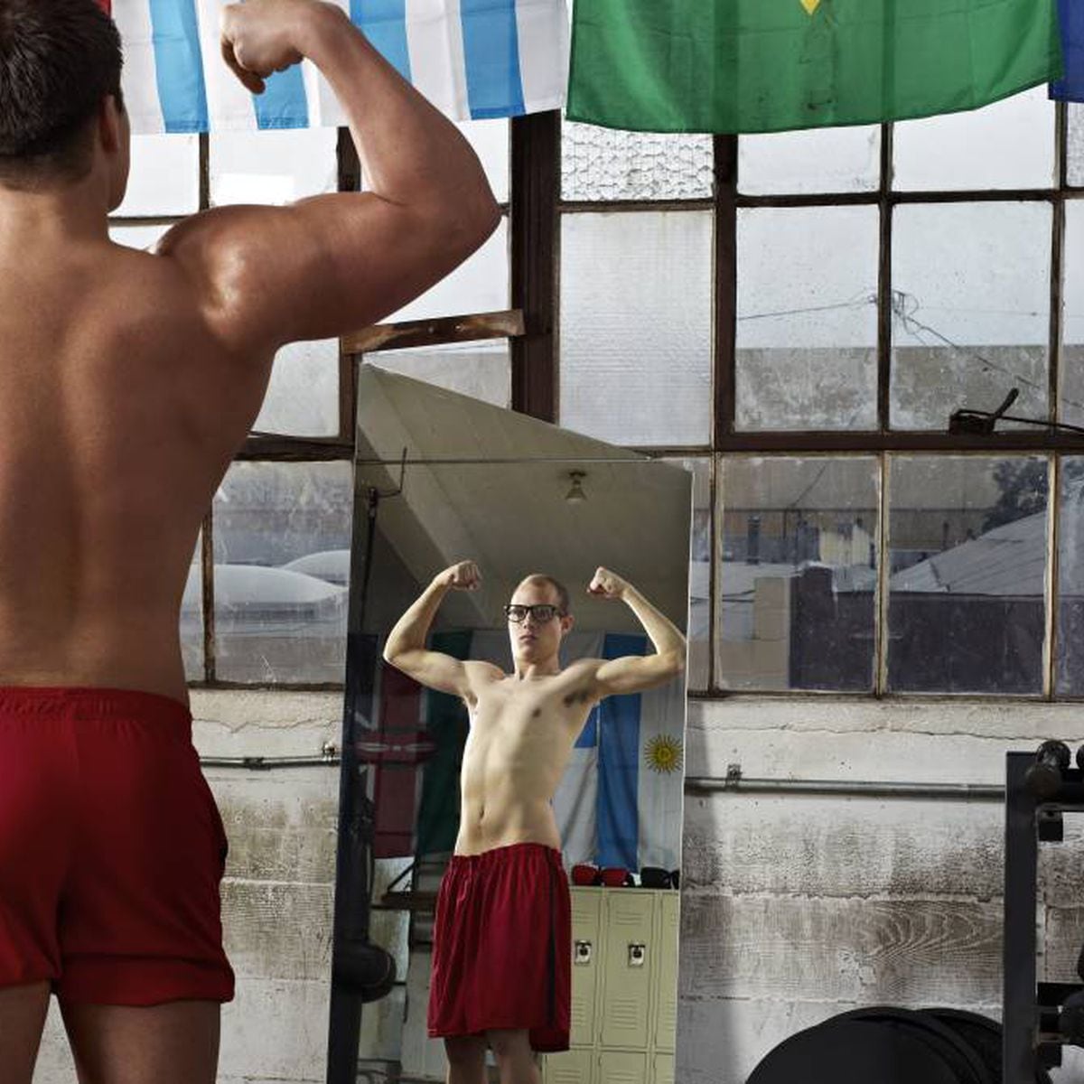 Al fin la explicación de por qué los espejos del gimnasio siempre te hacen  más flaco 
