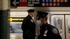 La policía investiga al sospechoso del tiroteo en metro de Nueva York