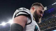 EAST RUTHERFORD, NEW JERSEY - JANUARY 07: Jason Kelce #62 of the Philadelphia Eagles walks off the field after a loss to the New York Giants at MetLife Stadium on January 07, 2024 in East Rutherford, New Jersey.   Elsa/Getty Images/AFP (Photo by ELSA / GETTY IMAGES NORTH AMERICA / Getty Images via AFP)