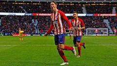 Torres corre para celebrar su gol, el 2-0, ante Las Palmas. 