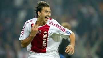 Zlatan dio el salto de Suecia a la liga holandesa en julio de 2001, cuando firmó con el Ajax de Holanda. Ibra jugó 110 encuentros con el club de la Eredivisie, anotó 48 goles y asistió en 15 ocasiones.