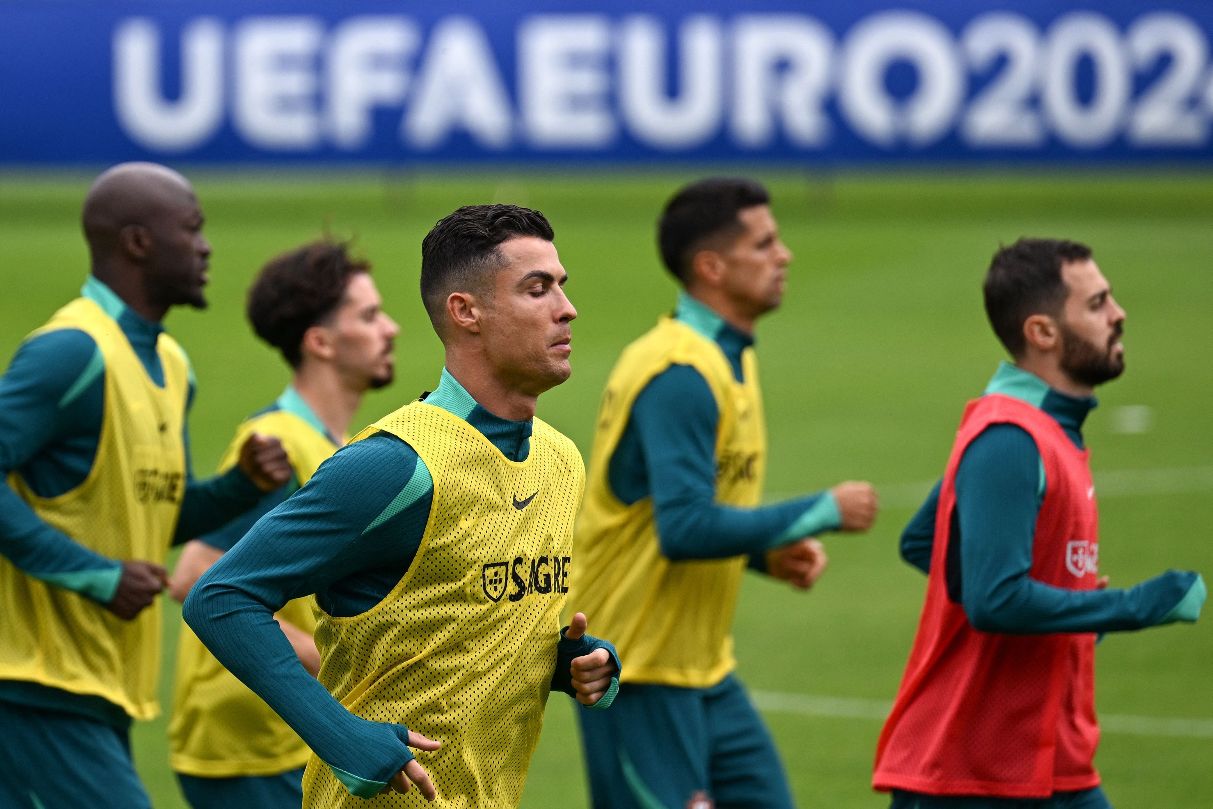 Cristiano Ronaldo set to lead the line for Portugal