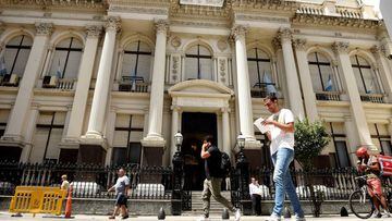 Banco Macro y Banco Galicia: cómo abrir cuenta para cobrar con CBU el Bono ANSES IFE