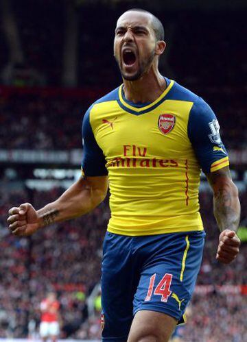 Theo Walcott celebra el empate de Arsenal.