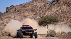 Carlos Sainz gave up four minutes to Sebastian Loeb in the ninth stage, though the tenth was won by neither, with Guerlain Chicherit overtaking them both.