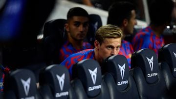 Barcelona's Dutch midfielder Frenkie De Jong is pictured before the Spanish league football match between FC Barcelona and Rayo Vallecano de Madrid at the Camp Nou stadium in Barcelona on August 13, 2022. (Photo by Pau BARRENA / AFP)