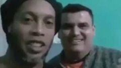 Ronaldinho sale de la cárcel y cumplirá arresto domiciliario