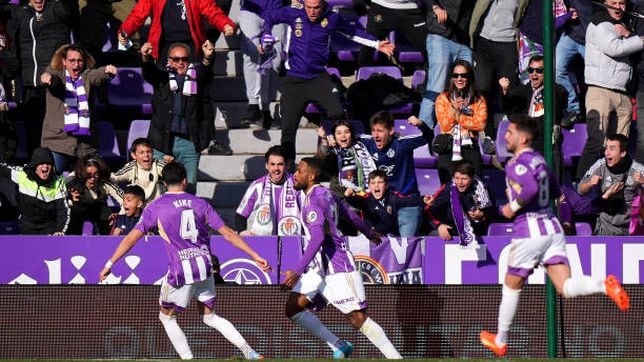 Los debutantes Machís y Larin devuelven la alegría al Pucela