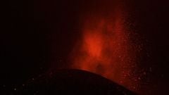 Los planos nocturnos más espectaculares del volcán de La Palma