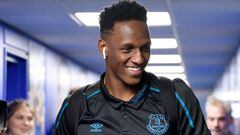 Con Yerry Mina no basta: Everton buscaría refuerzo en defensa
