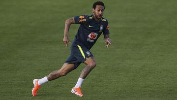 Neymar Returns to Brazil Training After Injury Scare, Fit for