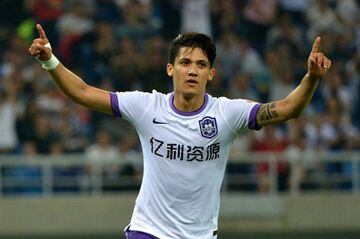 En una sola temporada en China con Tianjin Teda en 2016, el delantero jugó 30 encuentros y anotó nueve goles. 