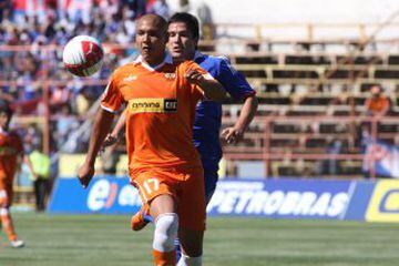 Sebastián Roco se convirtió en un pilar fundamental en los cuatros años que jugó por Cobreloa. Sin embargo, las duras diferencias que tuvo con Marco Antonio Figueroa cuando 'Fantasma' volvió a Calama, significó en su salida por el poco apoyo de los dirigentes a su reclamo.
