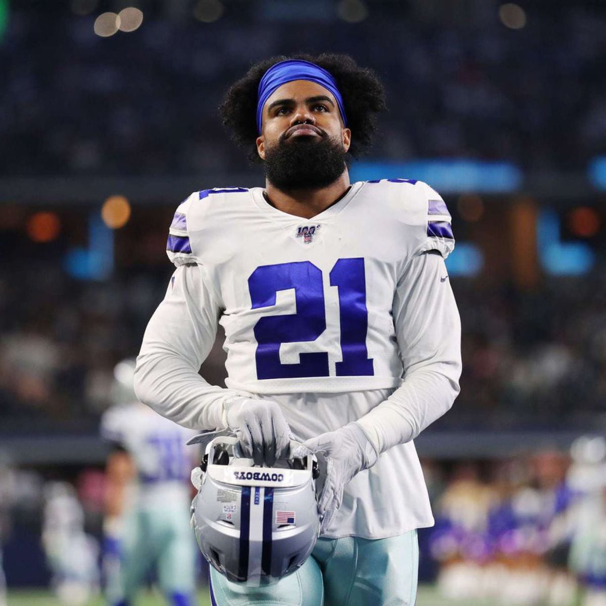 Zeke posting a throwback helmet to be worn on Thanksgiving : r/cowboys